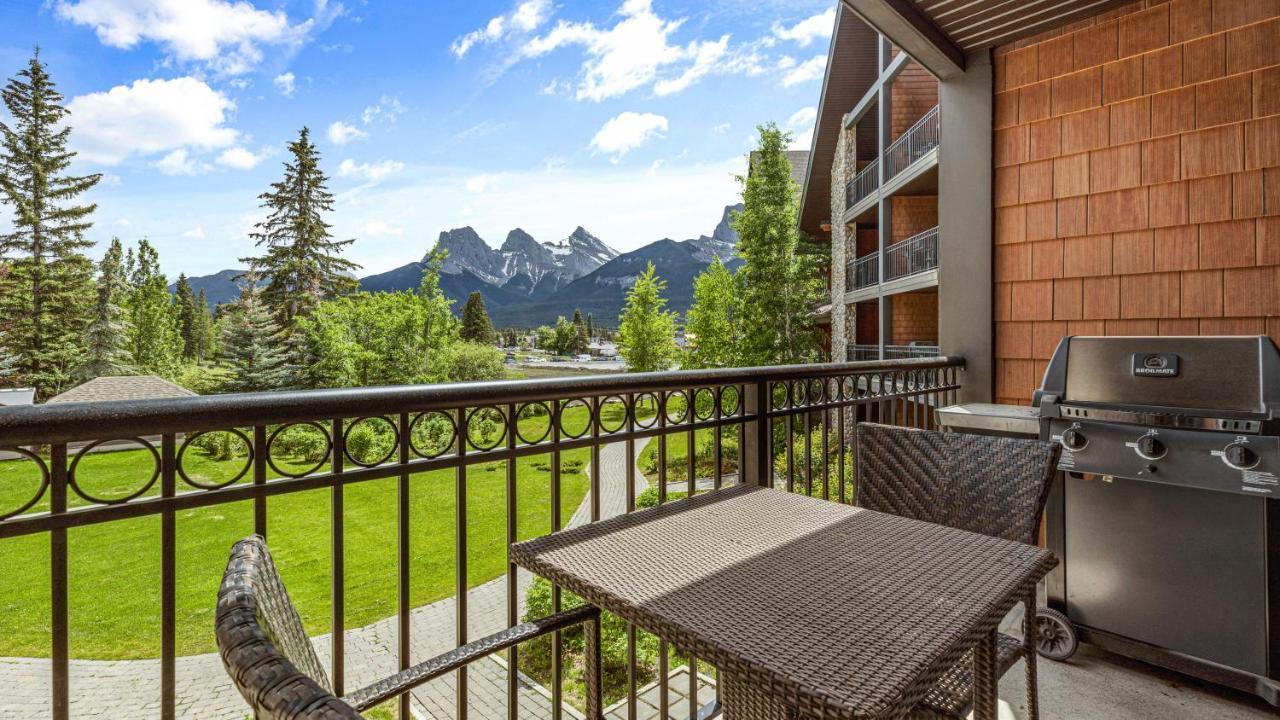 Outstanding Mountain Condo Waterslide And Hot Tub Managed By Little Sister Getaways Canmore Exterior photo